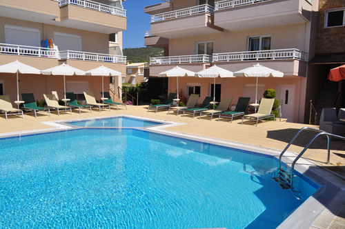 Sarti Plaza Hotell Exteriör bild